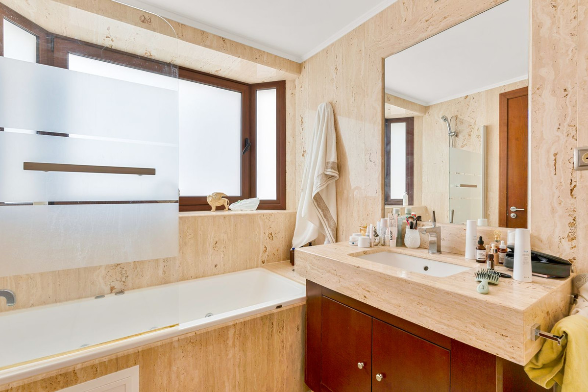 Se vende Ático de 2 dormitorios en Costa Del Sol, Málaga, España