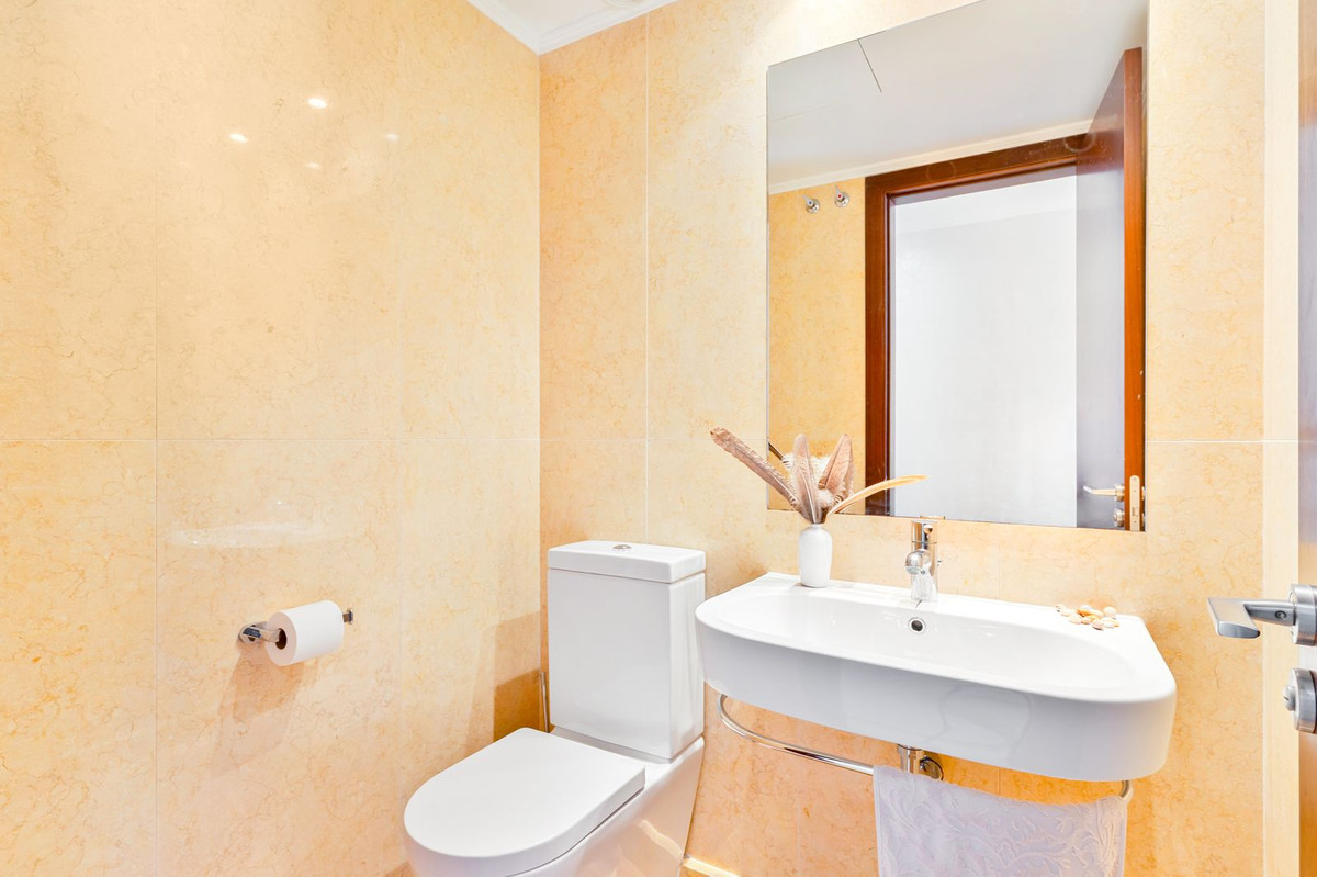 Se vende Ático de 2 dormitorios en Costa Del Sol, Málaga, España