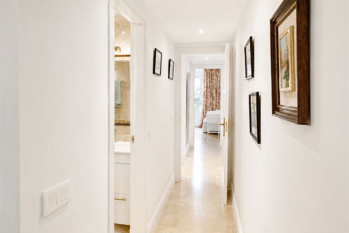 2 Bed Apartment for sale in Marbella Costa Del Sol, Málaga, Spain