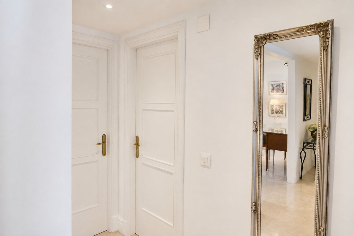 2 Bed Apartment for sale in Marbella Costa Del Sol, Málaga, Spain