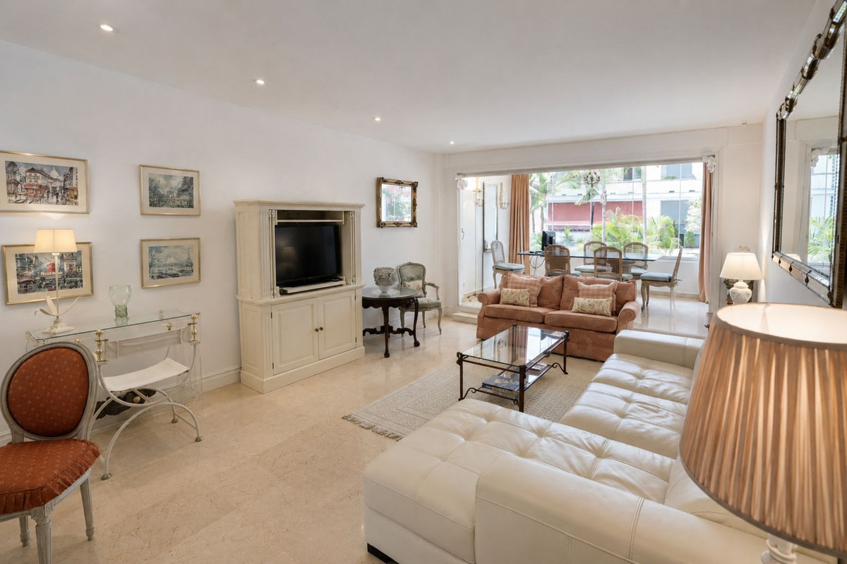 2 Bed Apartment for sale in Marbella Costa Del Sol, Málaga, Spain