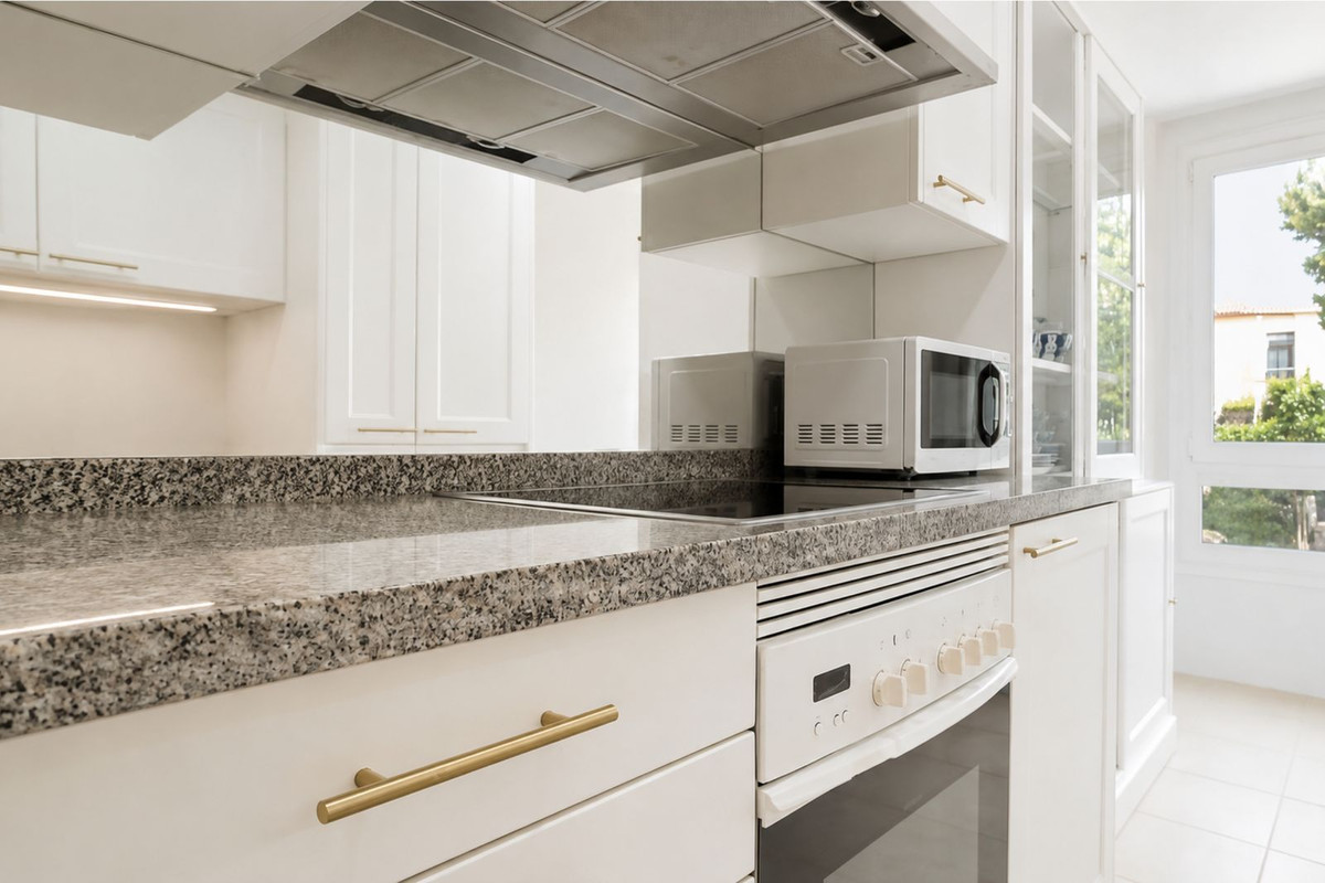 2 Bed Apartment for sale in Marbella Costa Del Sol, Málaga, Spain