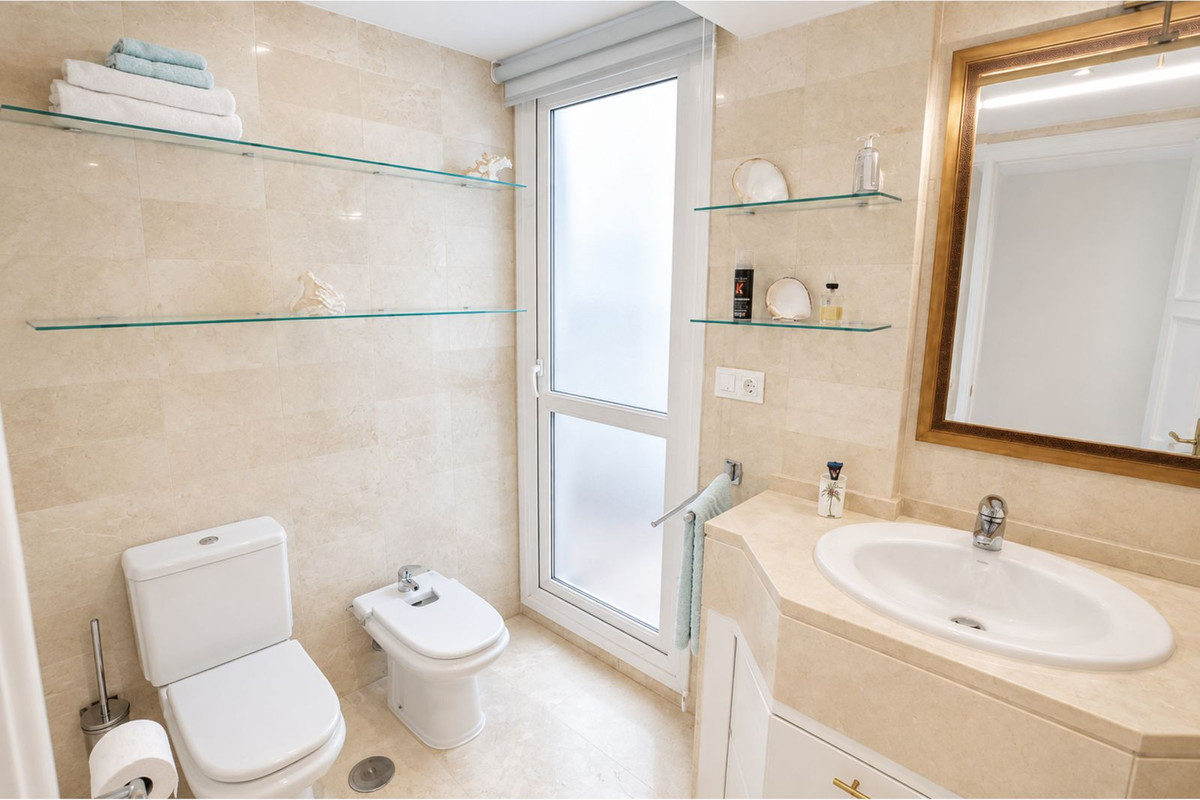 2 Bed Apartment for sale in Marbella Costa Del Sol, Málaga, Spain