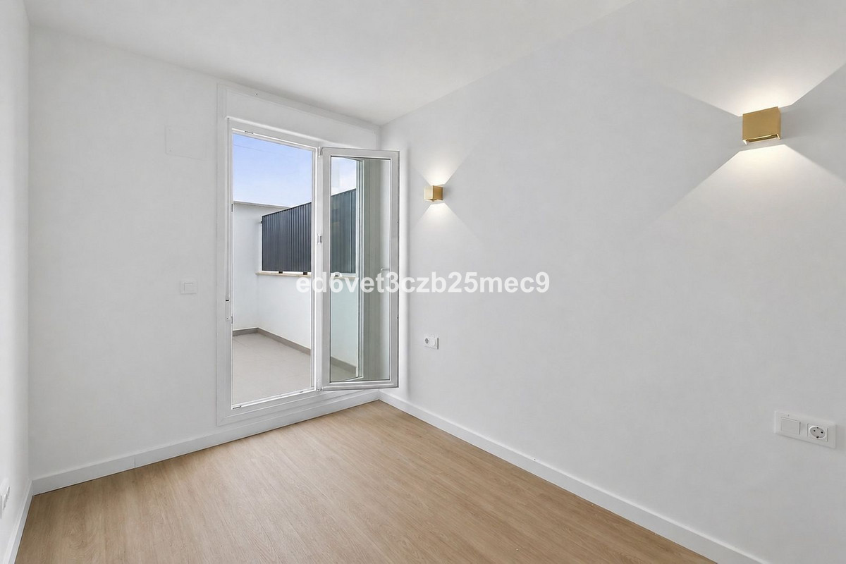 Se vende Apartamento Planta Media de 2 dormitorios en Costa Del Sol, Málaga, España