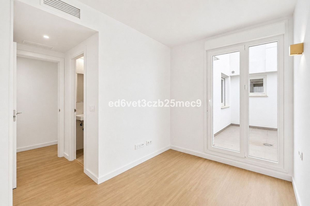 Se vende Apartamento Planta Media de 2 dormitorios en Costa Del Sol, Málaga, España