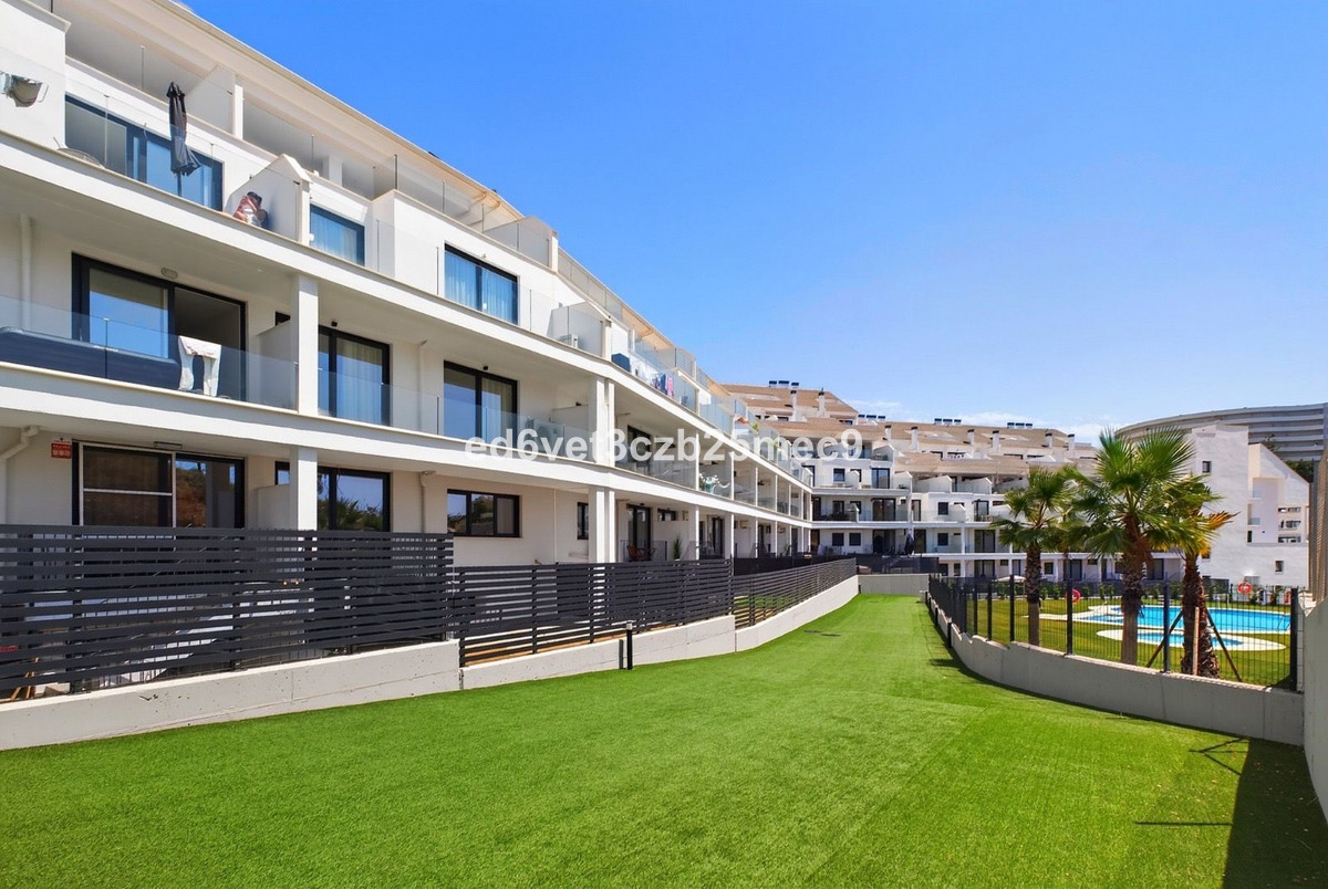 Se vende Apartamento Planta Media de 2 dormitorios en Costa Del Sol, Málaga, España