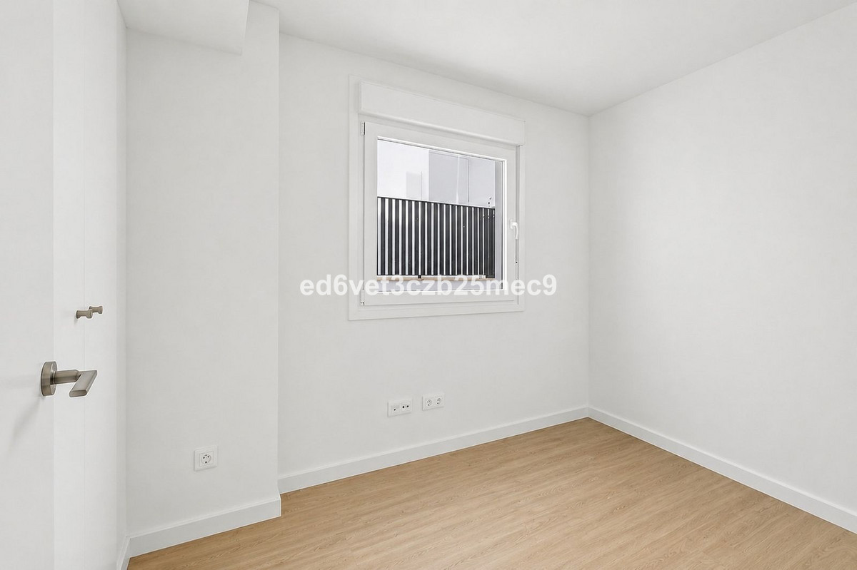 Se vende Apartamento Planta Media de 2 dormitorios en Costa Del Sol, Málaga, España