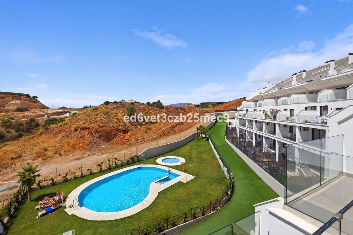 Se vende Apartamento Planta Media de 2 dormitorios en Costa Del Sol, Málaga, España