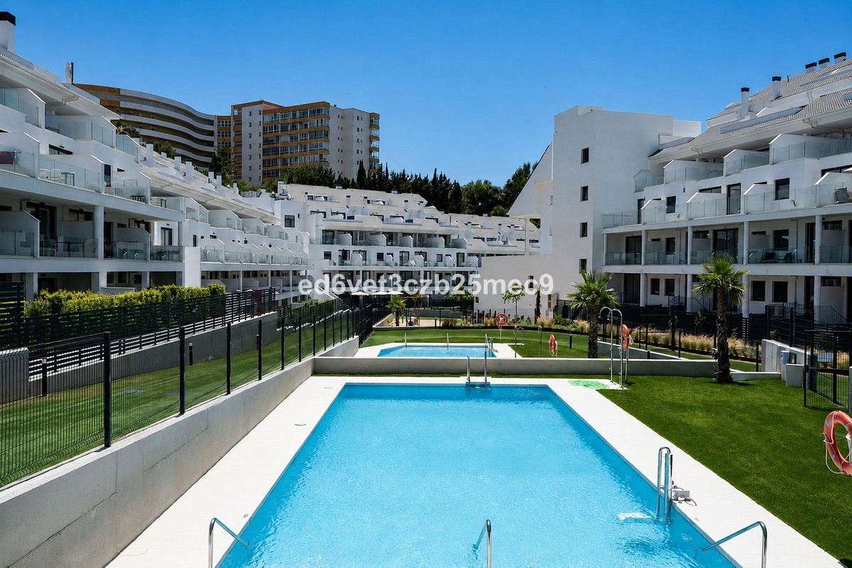 Se vende Apartamento Planta Media de 2 dormitorios en Costa Del Sol, Málaga, España