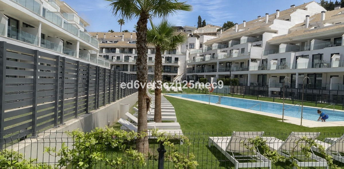 Se vende Apartamento Planta Media de 2 dormitorios en Costa Del Sol, Málaga, España