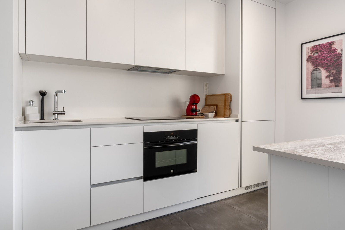 Se vende Apartamento Planta Media de 2 dormitorios en Costa Del Sol, Málaga, España