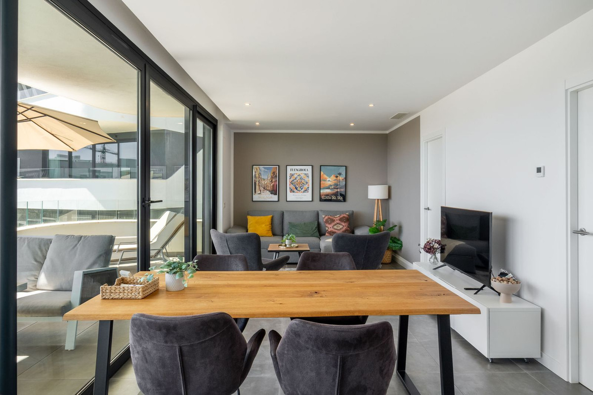 Se vende Apartamento Planta Media de 2 dormitorios en Costa Del Sol, Málaga, España