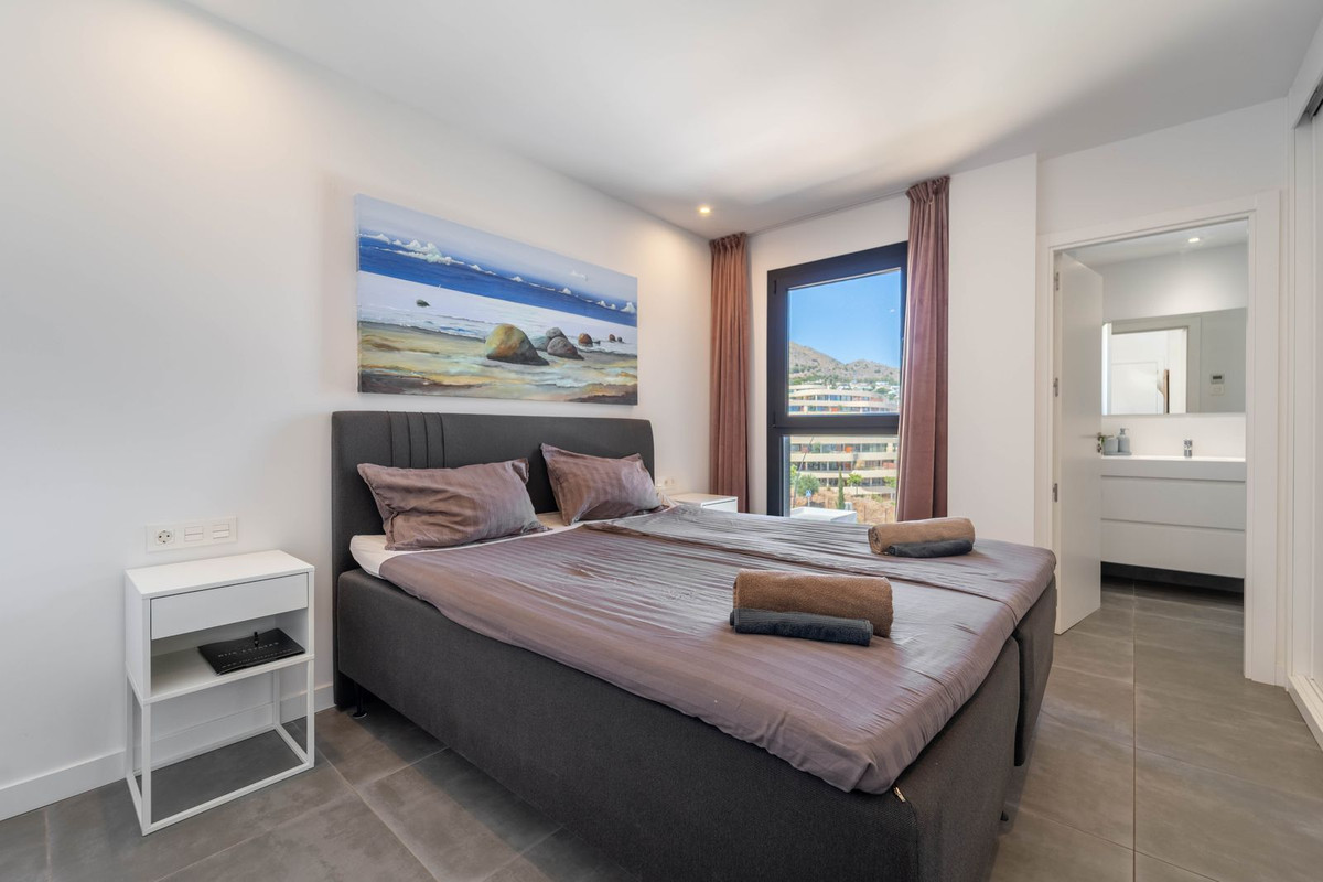 Se vende Apartamento Planta Media de 2 dormitorios en Costa Del Sol, Málaga, España