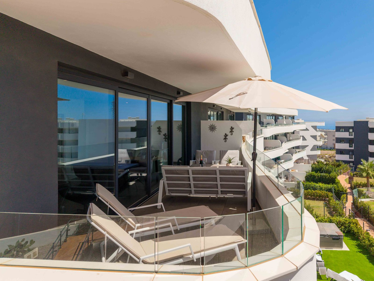 Se vende Apartamento Planta Media de 2 dormitorios en Costa Del Sol, Málaga, España