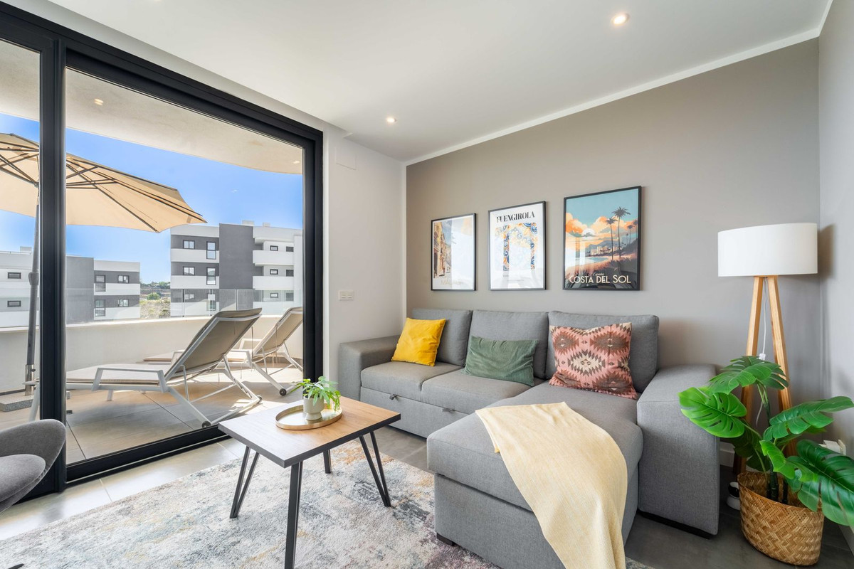 Se vende Apartamento Planta Media de 2 dormitorios en Costa Del Sol, Málaga, España