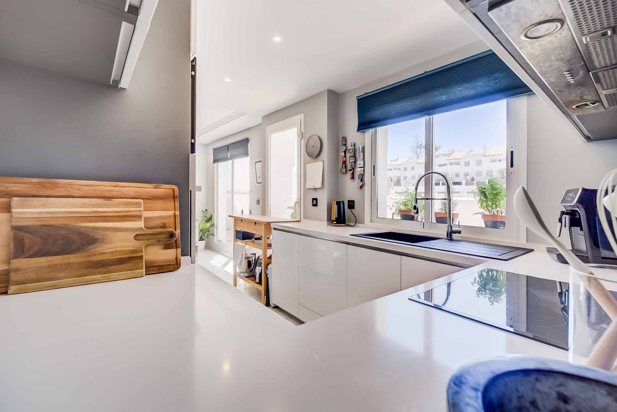 3 Bed Townhouse for sale in Fuengirola Costa Del Sol, Málaga, Spain