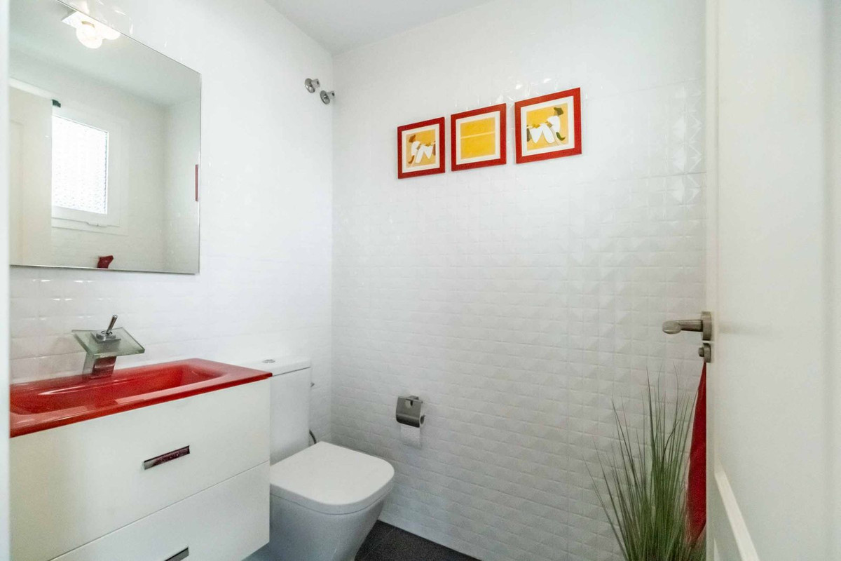 3 Bed Townhouse for sale in Fuengirola Costa Del Sol, Málaga, Spain