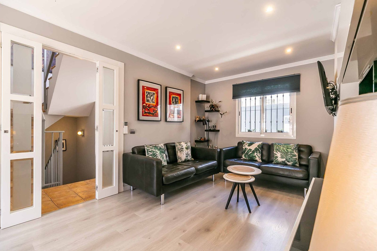 3 Bed Townhouse for sale in Fuengirola Costa Del Sol, Málaga, Spain