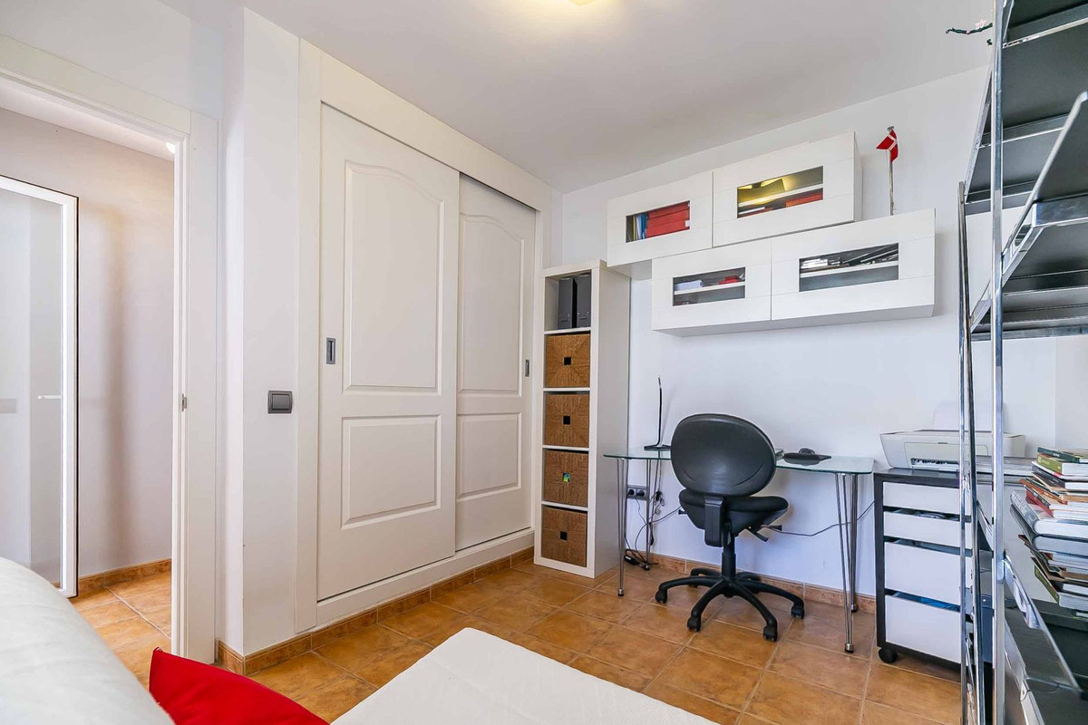 3 Bed Townhouse for sale in Fuengirola Costa Del Sol, Málaga, Spain