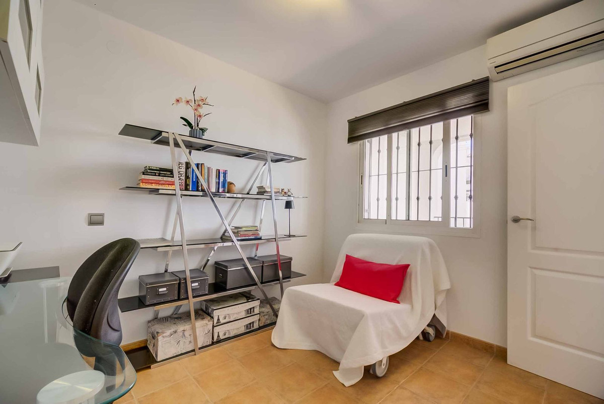 3 Bed Townhouse for sale in Fuengirola Costa Del Sol, Málaga, Spain