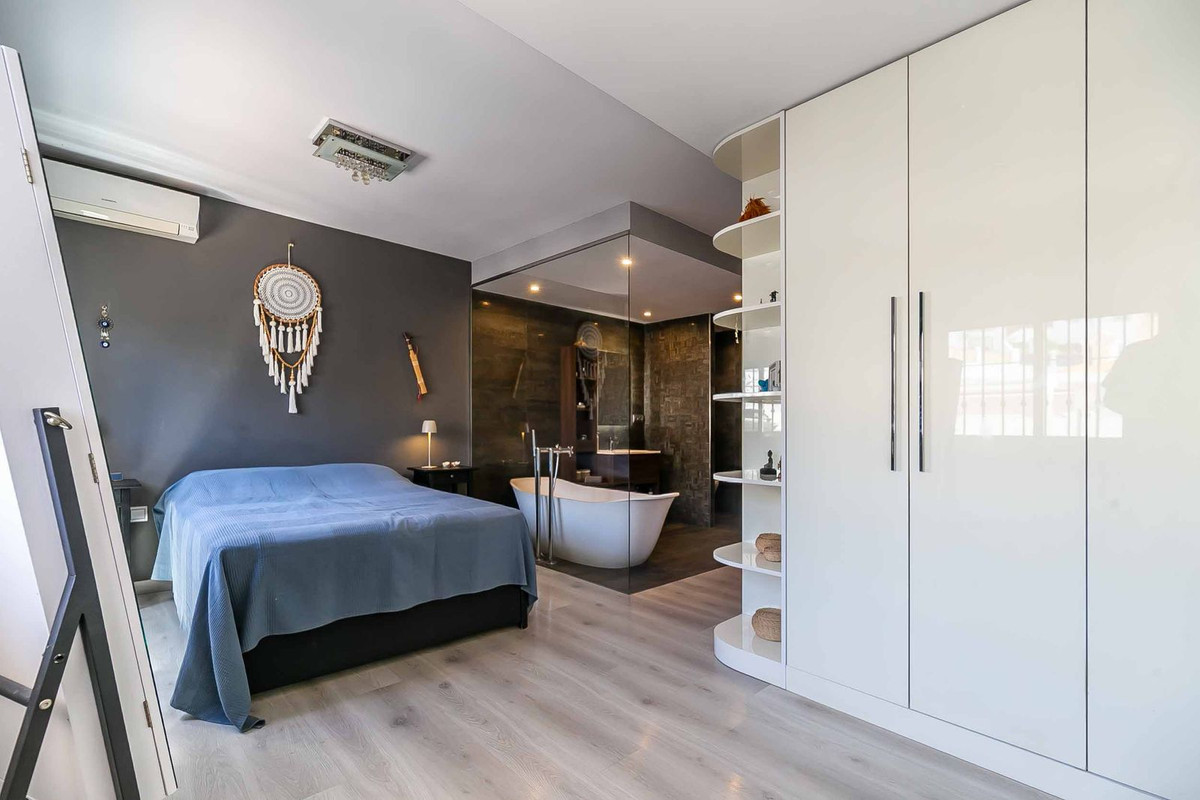 3 Bed Townhouse for sale in Fuengirola Costa Del Sol, Málaga, Spain