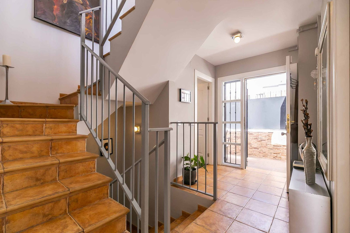3 Bed Townhouse for sale in Fuengirola Costa Del Sol, Málaga, Spain