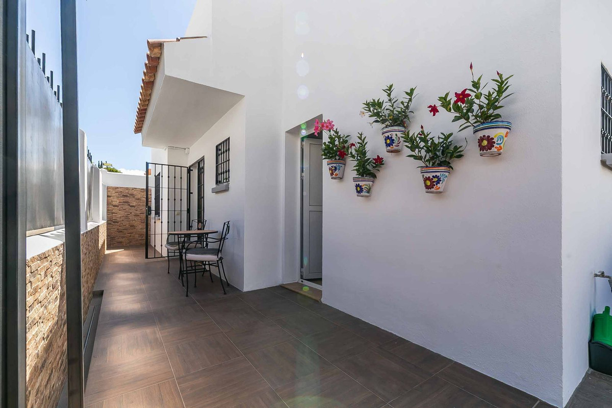 3 Bed Townhouse for sale in Fuengirola Costa Del Sol, Málaga, Spain