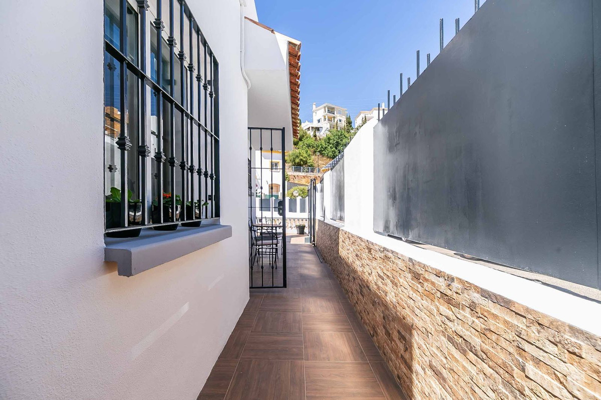 3 Bed Townhouse for sale in Fuengirola Costa Del Sol, Málaga, Spain
