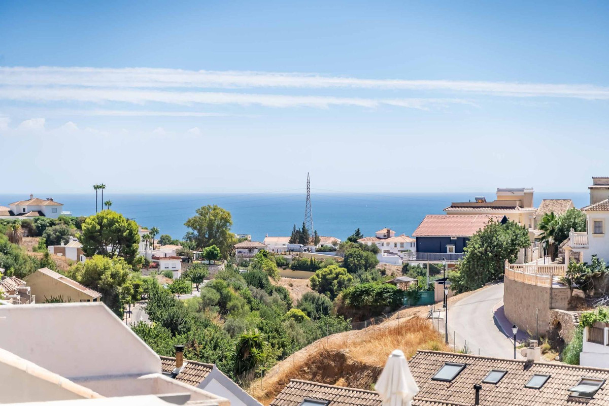 3 Bed Townhouse for sale in Fuengirola Costa Del Sol, Málaga, Spain