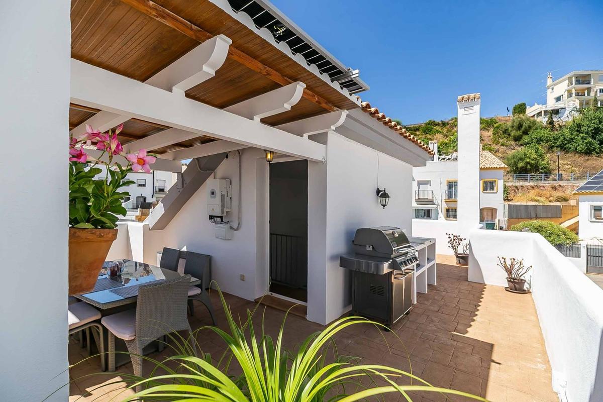 3 Bed Townhouse for sale in Fuengirola Costa Del Sol, Málaga, Spain