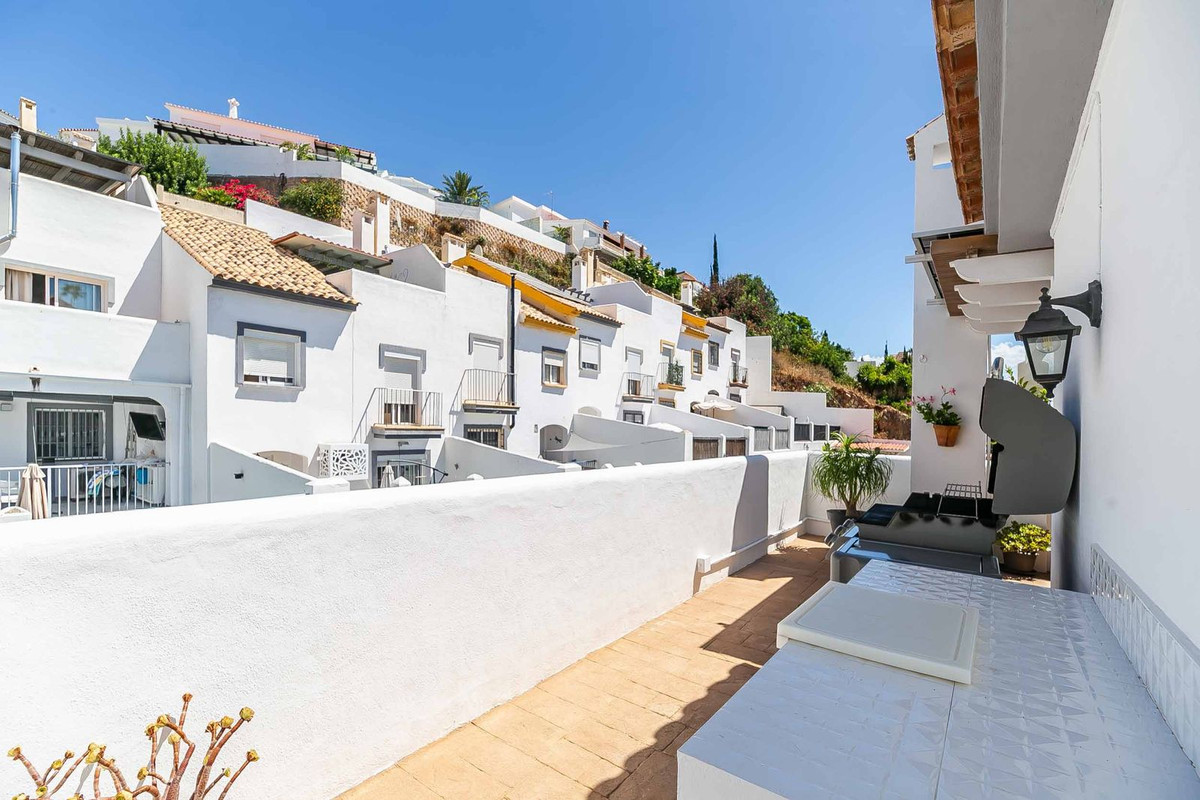 3 Bed Townhouse for sale in Fuengirola Costa Del Sol, Málaga, Spain