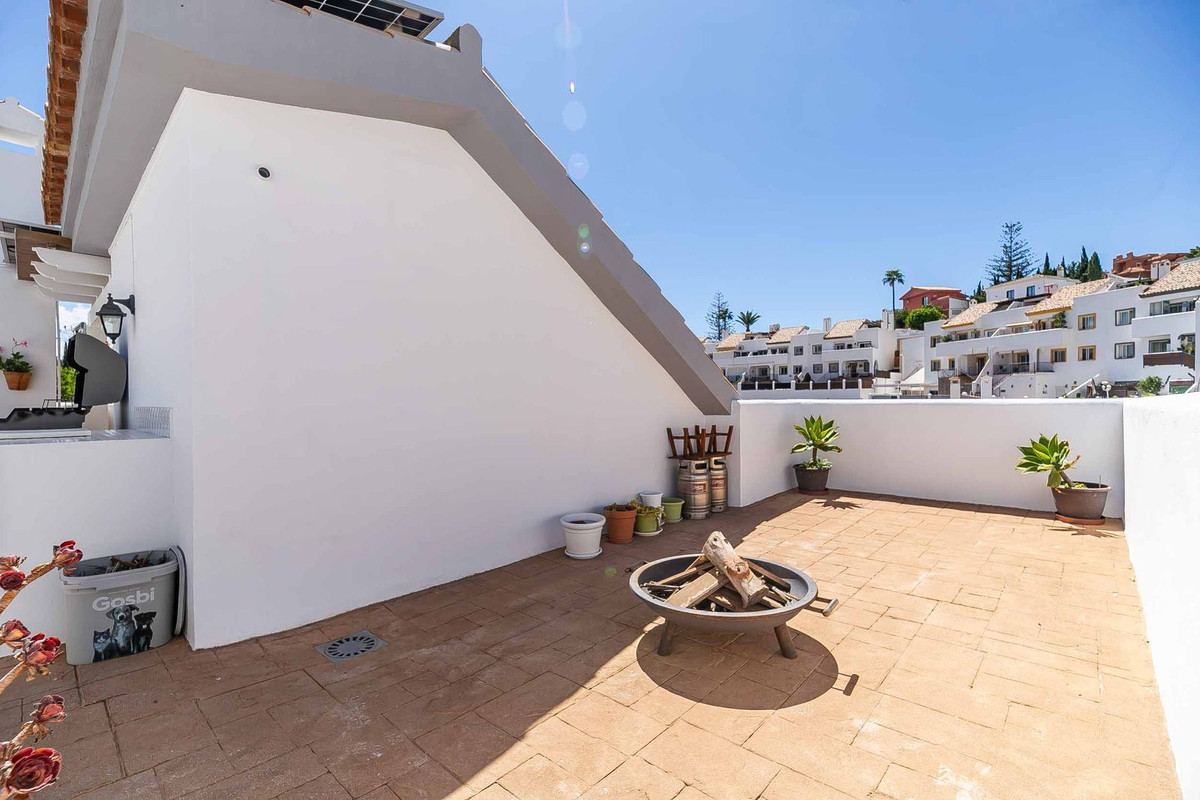 3 Bed Townhouse for sale in Fuengirola Costa Del Sol, Málaga, Spain