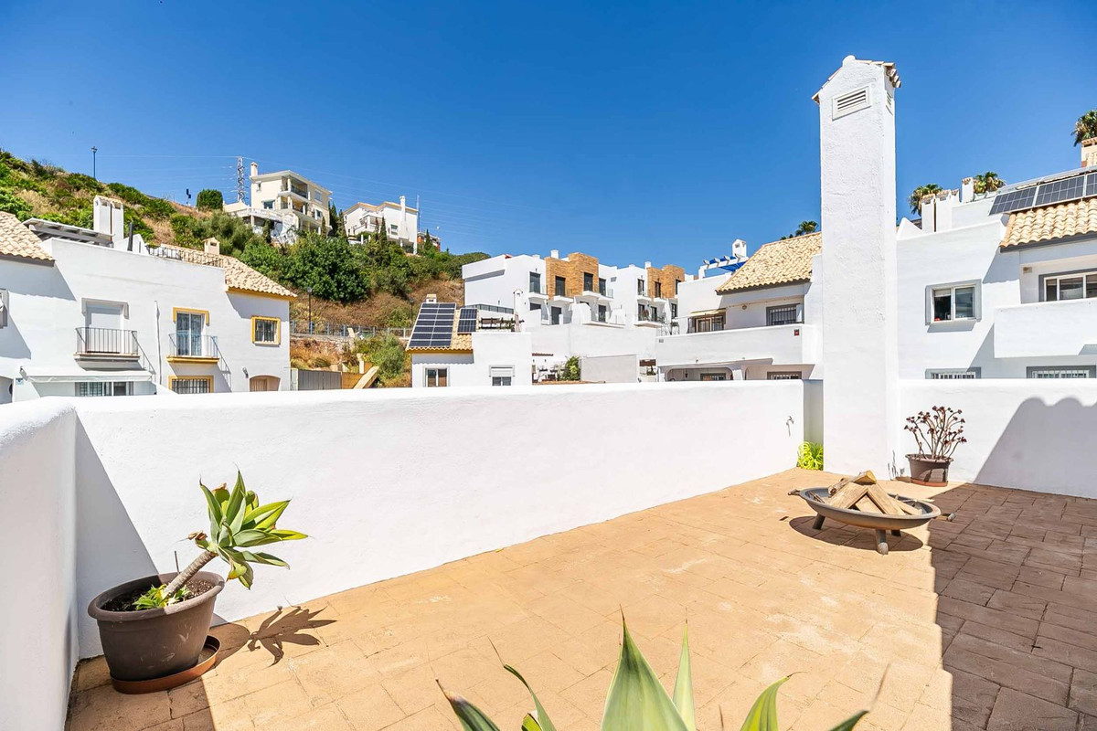 3 Bed Townhouse for sale in Fuengirola Costa Del Sol, Málaga, Spain