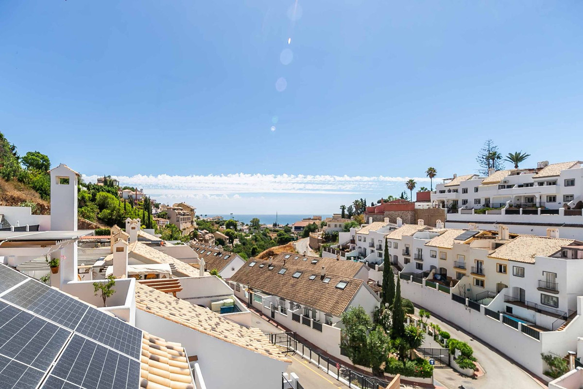 3 Bed Townhouse for sale in Fuengirola Costa Del Sol, Málaga, Spain