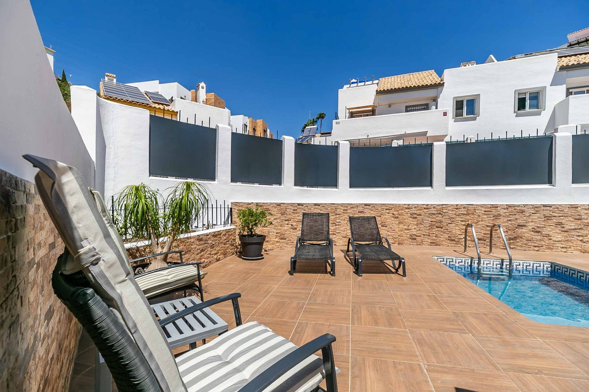 3 Bed Townhouse for sale in Fuengirola Costa Del Sol, Málaga, Spain