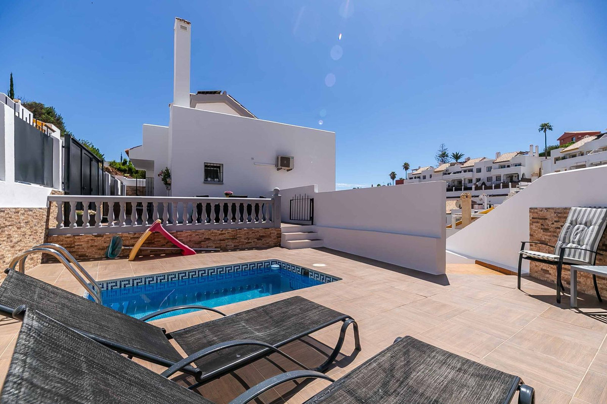 3 Bed Townhouse for sale in Fuengirola Costa Del Sol, Málaga, Spain