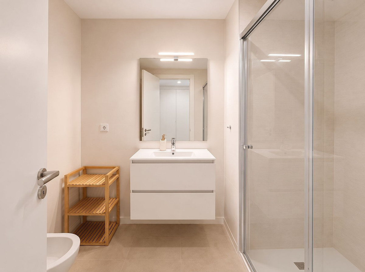 Se vende Apartamento Planta Baja de 2 dormitorios en Costa Del Sol, Málaga, España