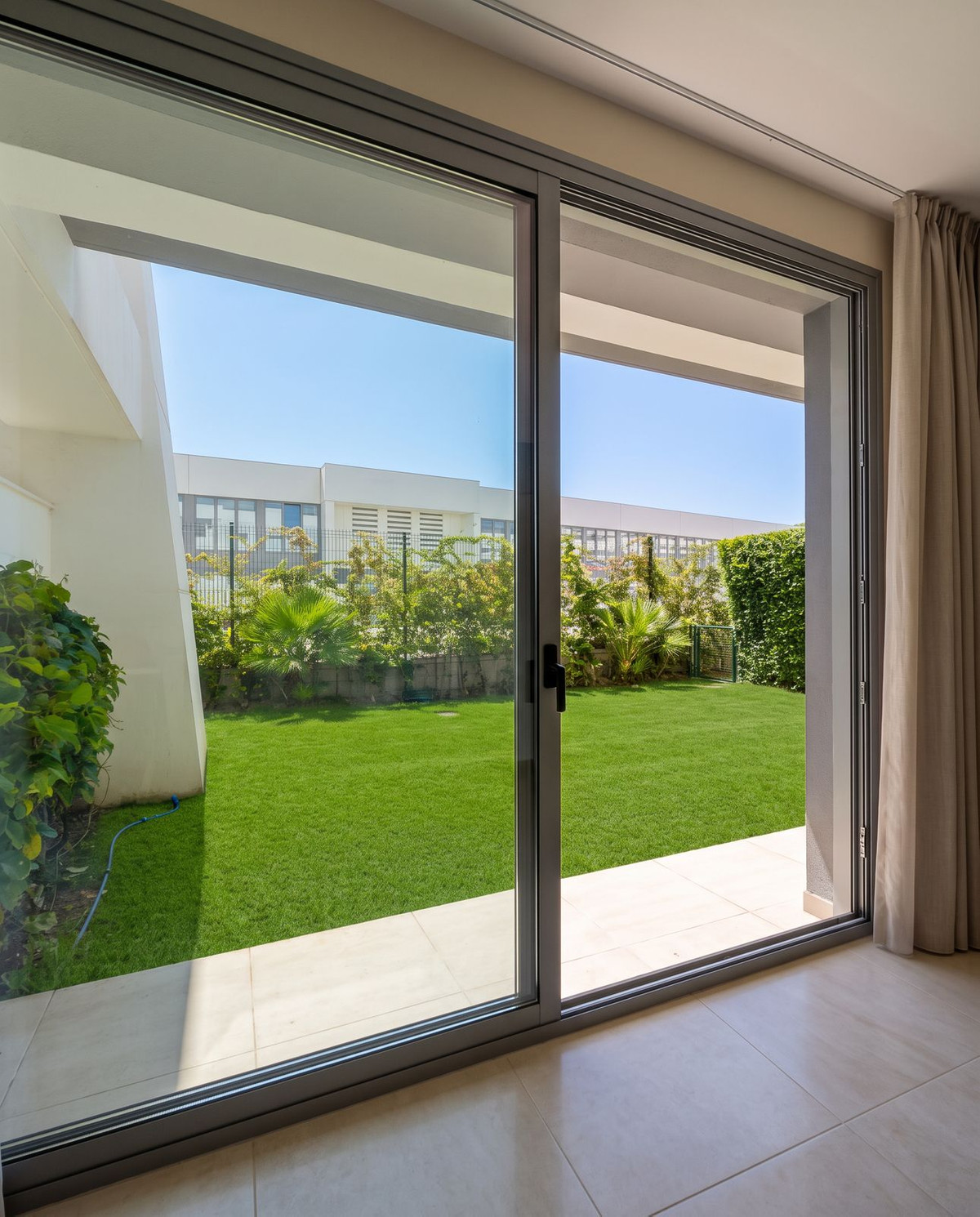 Se vende Apartamento Planta Baja de 2 dormitorios en Costa Del Sol, Málaga, España
