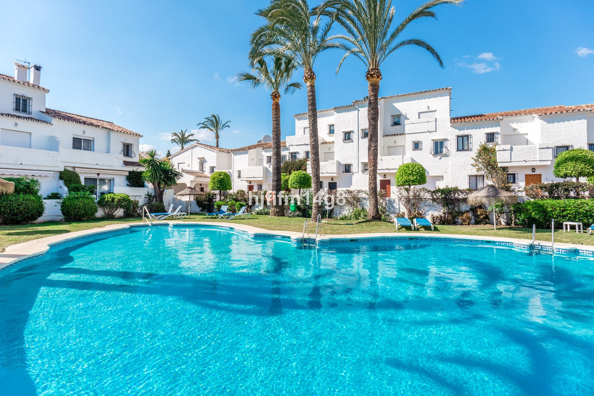 3 Bed Townhouse for sale in Nueva Andalucía Costa Del Sol, Málaga, Spain
