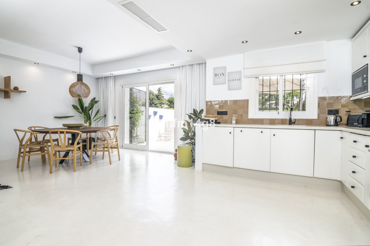 3 Bed Townhouse for sale in Nueva Andalucía Costa Del Sol, Málaga, Spain