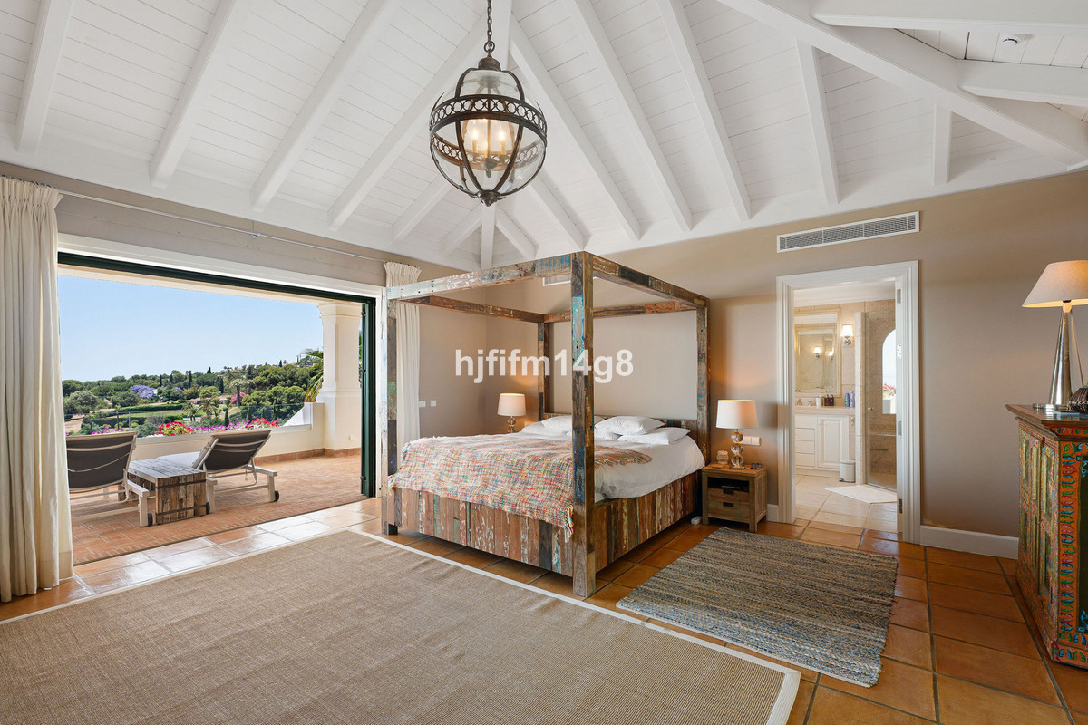 Se vende Villa - Chalet de 5 dormitorios en Costa Del Sol, Málaga, España