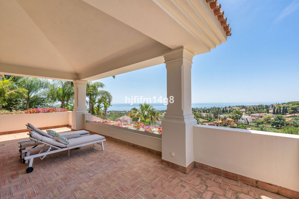 Se vende Villa - Chalet de 5 dormitorios en Costa Del Sol, Málaga, España
