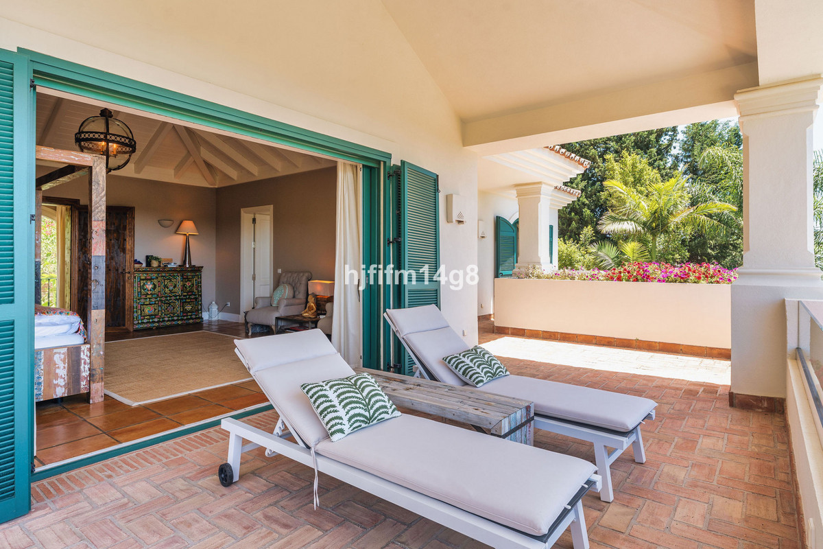 Se vende Villa - Chalet de 5 dormitorios en Costa Del Sol, Málaga, España