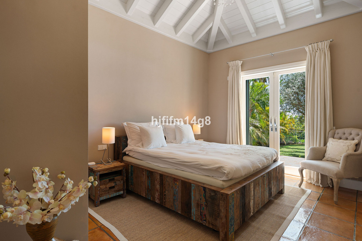 Se vende Villa - Chalet de 5 dormitorios en Costa Del Sol, Málaga, España