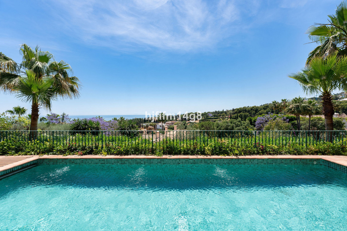 Se vende Villa - Chalet de 5 dormitorios en Costa Del Sol, Málaga, España