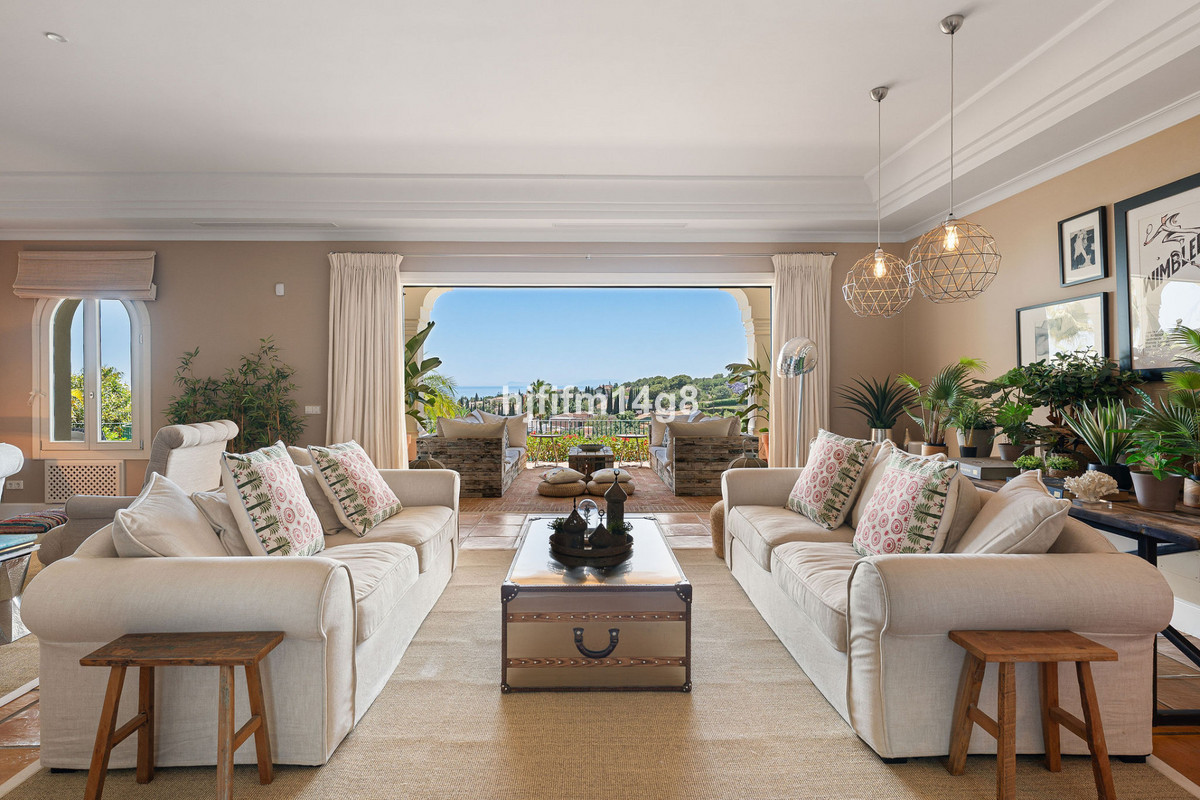 Se vende Villa - Chalet de 5 dormitorios en Costa Del Sol, Málaga, España