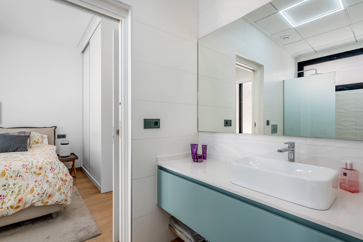 Se vende Villa - Chalet de 3 dormitorios en Costa Blanca, Alicante, España
