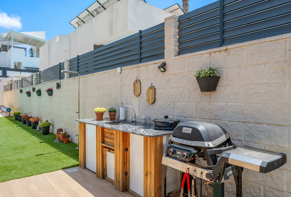 Se vende Villa - Chalet de 3 dormitorios en Costa Blanca, Alicante, España