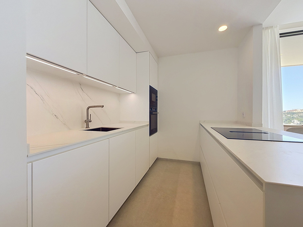 3 Bed Apartment for sale in Benahavís Costa Del Sol, Málaga, Spain