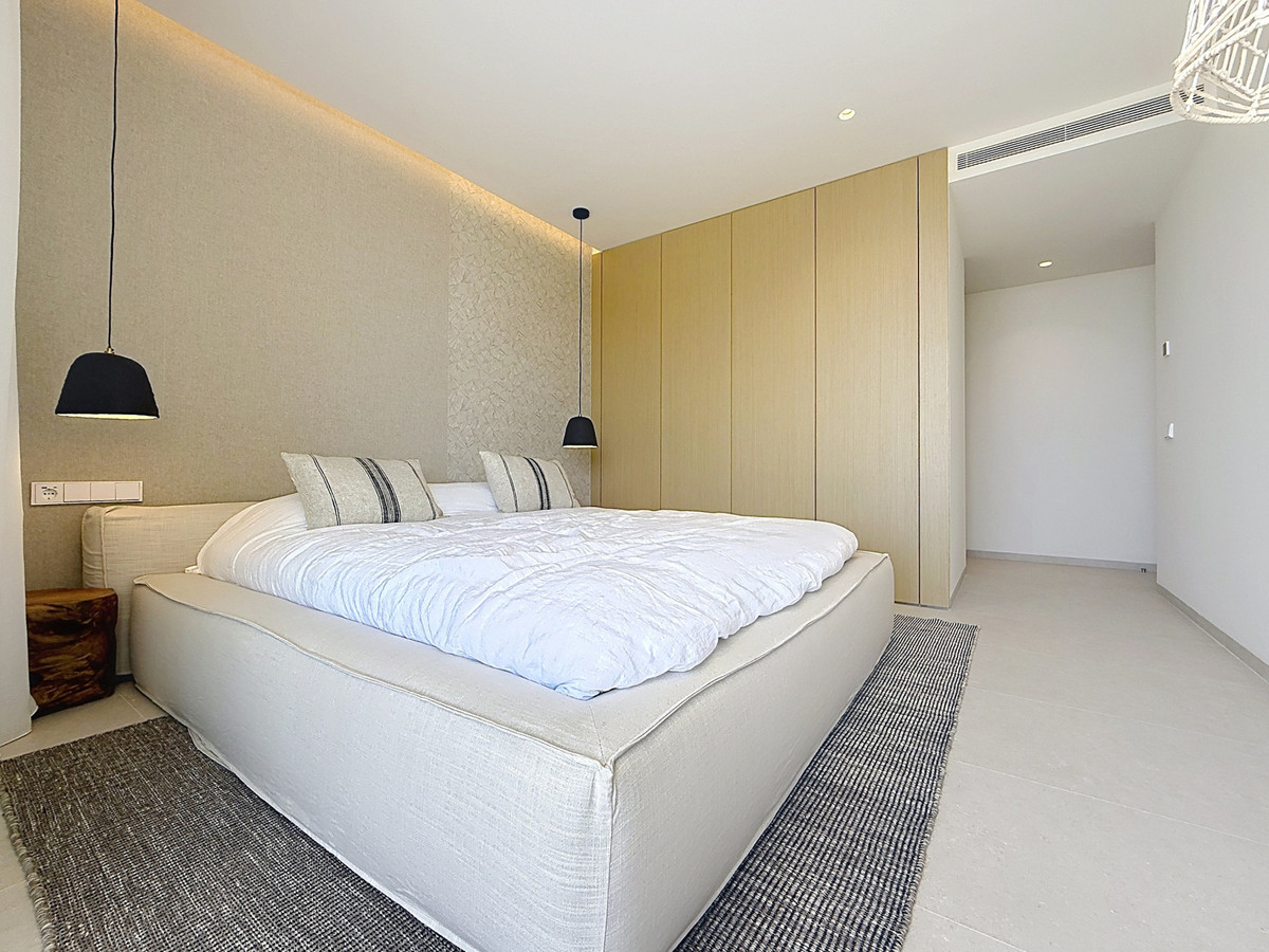 3 Bed Apartment for sale in Benahavís Costa Del Sol, Málaga, Spain